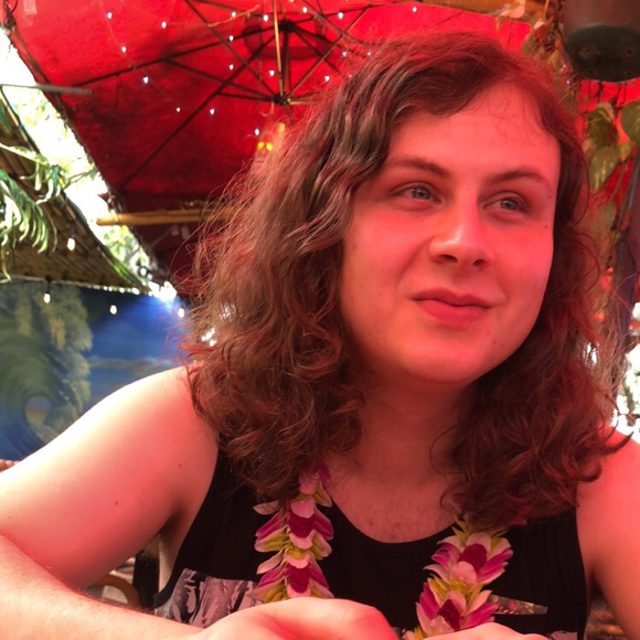 Meet your Posher, August - Picture 1 of 1